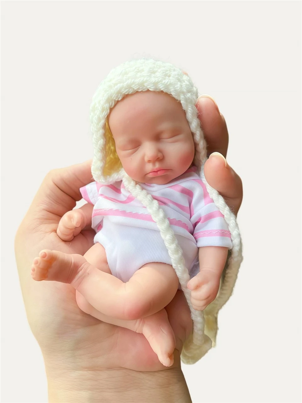 Lifelike Mini Reborn Dolls